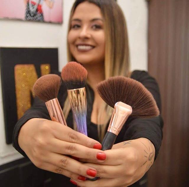 Especialista em beleza de Petrópolis lança linha de cosméticos naturais e se reinventa na crise