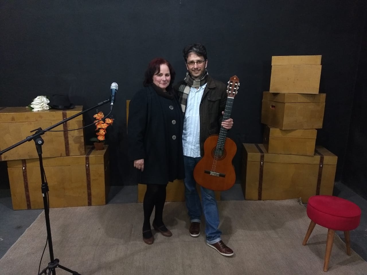 Monica Campos e Norton Ribeiro fazem show pelas redes sociais da TV Petrópolis