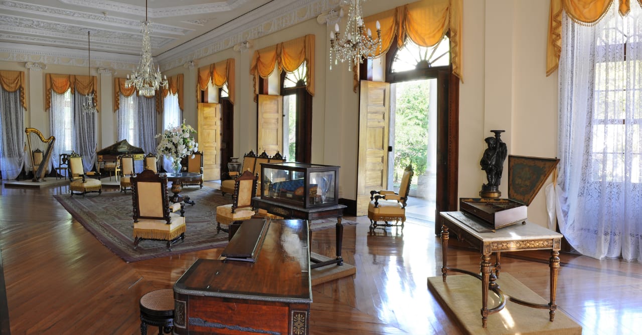 Museu Imperial em Petrópolis está com visitas guiadas e horário ampliado neste período de férias escolares