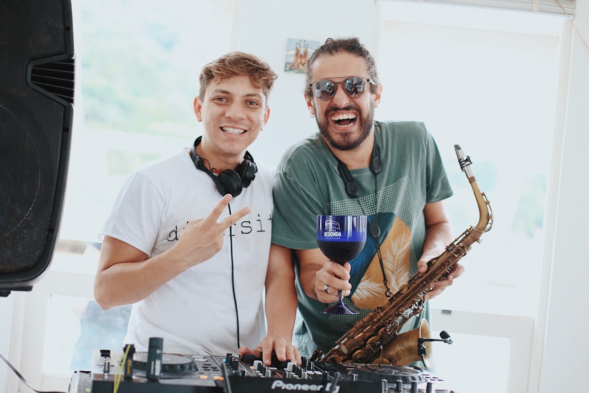 Breno Morais e DJ Jimmy celebram a vida e a amizade e fazem set conjunto