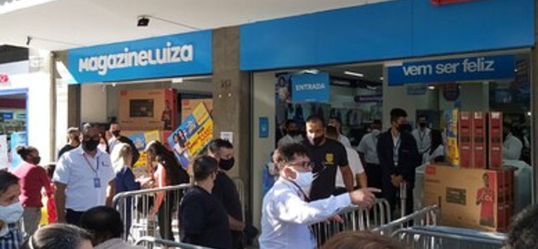 Magazine Luiza inaugura sua loja em Petrópolis e cria frisson entre os clientes