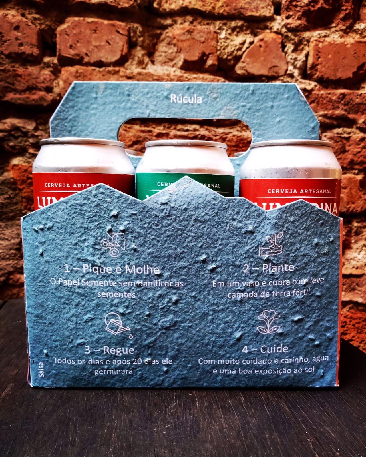Cervejaria de Nova Friburgo lança pack para latas feito de papel reciclado e com sementes para plantio