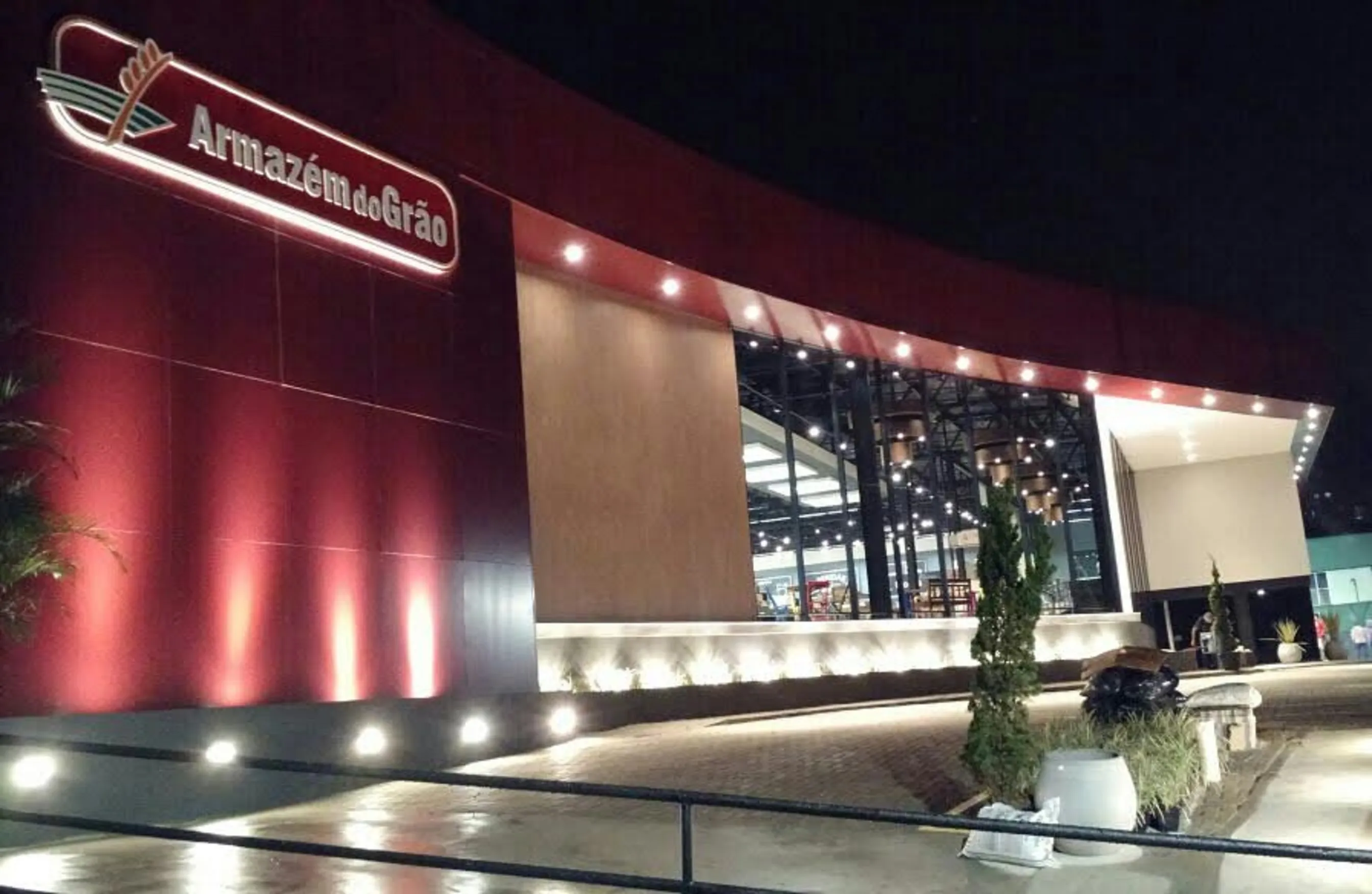 Rede de supermercados Armazém do Grão abre vagas para pessoas 60+